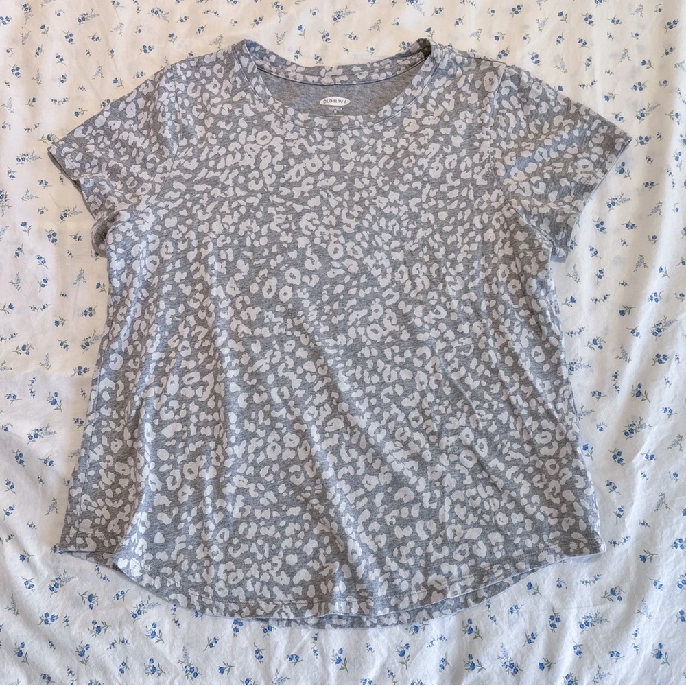 OLD NAVY gray leopard print top